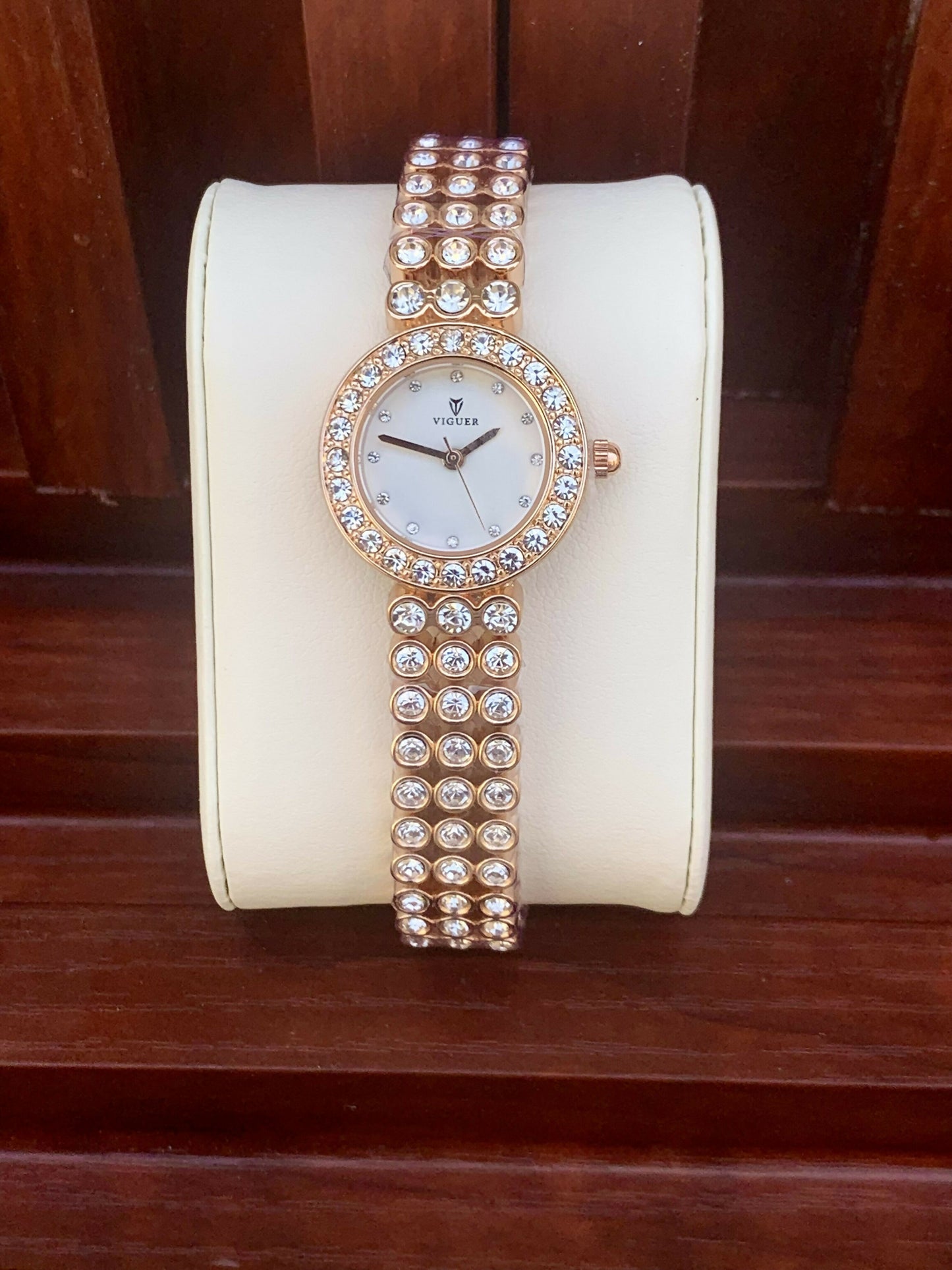 ساعات النسائية Women's watches